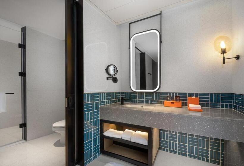 اتاق استاندارد با تخت بزرگ, Four Points By Sheraton Chongqing, Yongchuan