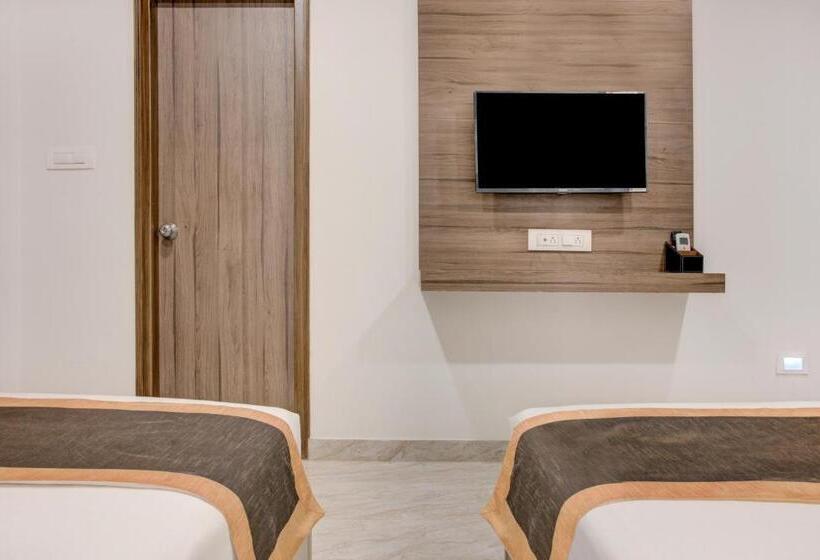 高级大房间, Sterling Inn Bangalore International Airport