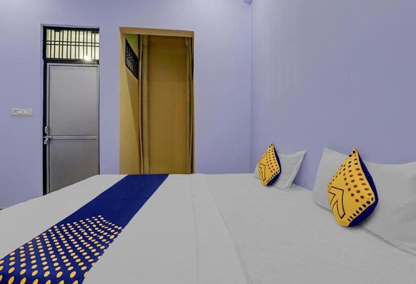 Трехместный Номер Классика, Spot On Hotel Atithi Residency