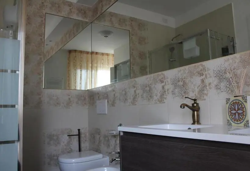 اتاق خانوادگی, B&b Villa Lilla Spiaggia Inclusa E Bici Gratuite A San Benedetto Del Tronto Camere Con Terrazzo E Co