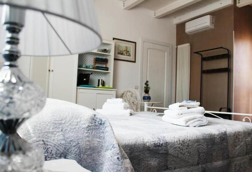 اتاق استاندارد با بالکن, B&b Villa Lilla