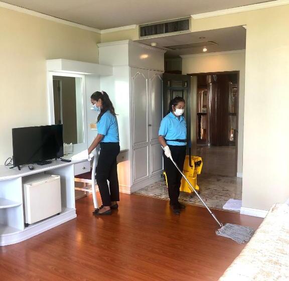 اتاق لوکس, Hermitage Hotel Korat Sha