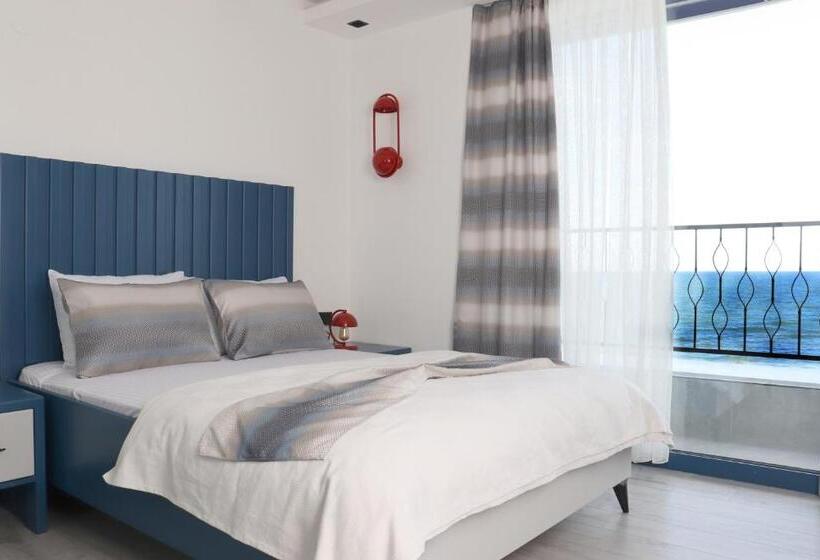 ハイドロマッサージバス付きスイート, Blue Ay Boutique