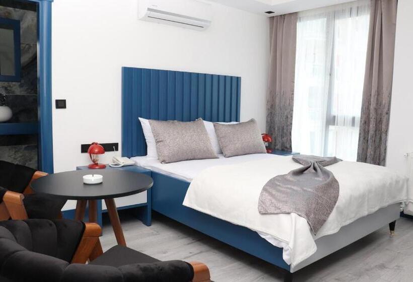 スタンダードルーム, Blue Ay Boutique