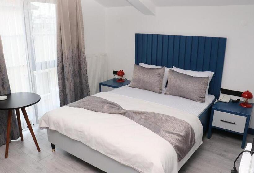 スタンダードルーム, Blue Ay Boutique