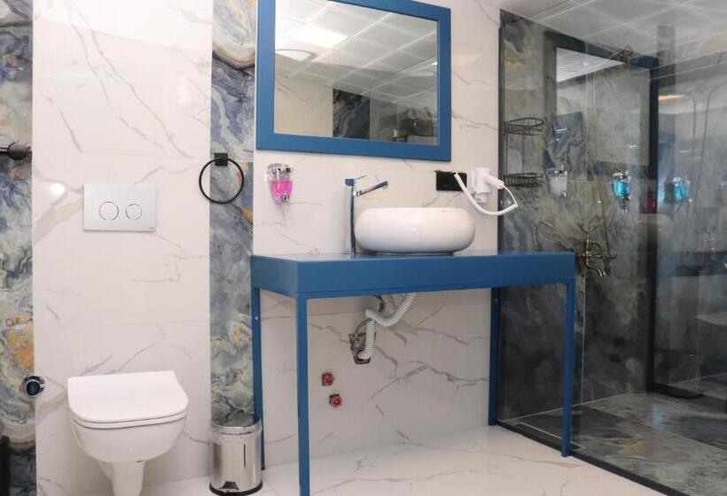 ハイドロマッサージバス付きスイート, Blue Ay Boutique