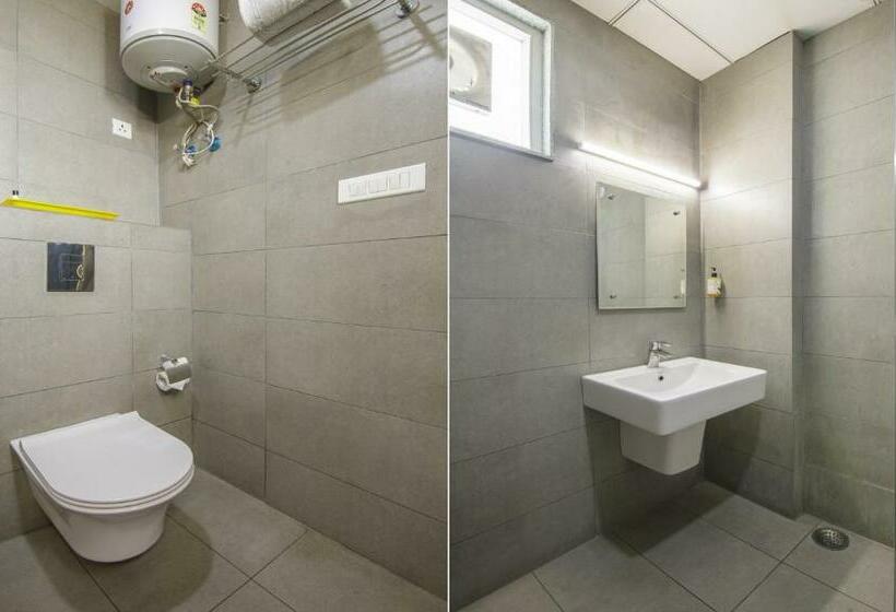 Standard Værelse, Treebo Noida Express