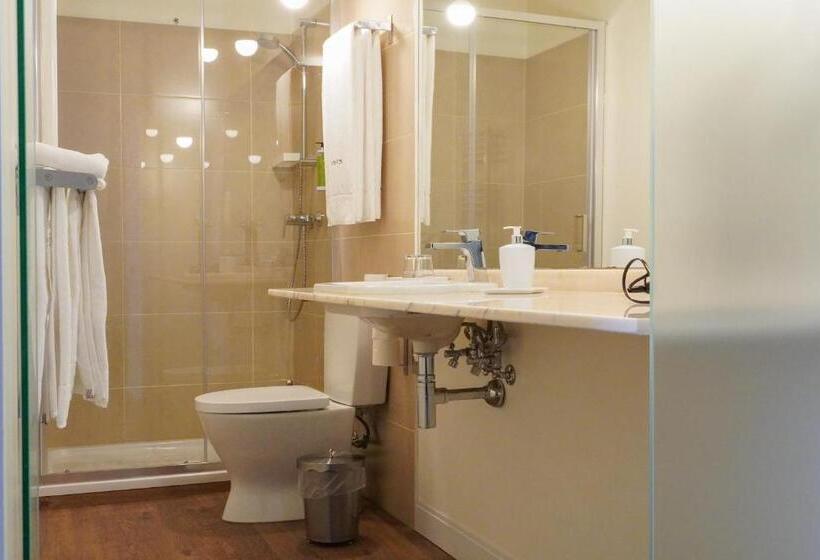 اتاق لوکس سه تخته, Quinta De Anterronde