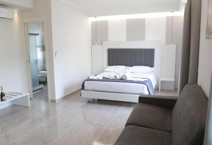 سوییت جونیور, Blue Marine   Free Parking