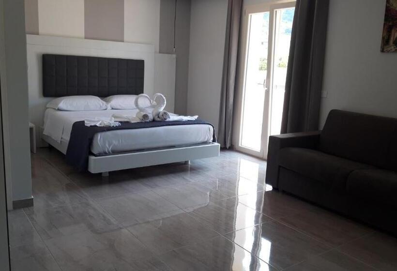 سوییت جونیور, Blue Marine   Free Parking