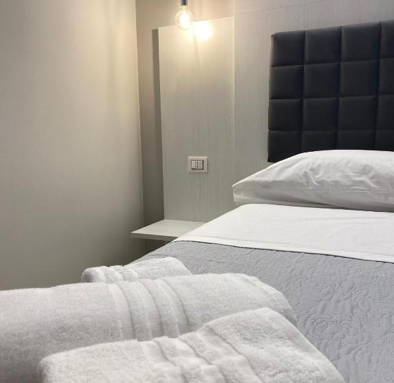 اتاق لوکس با بالکن و چشم‌انداز دریا, Blue Marine   Free Parking