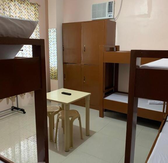 共用房间的床, Brielles Travellers Inn