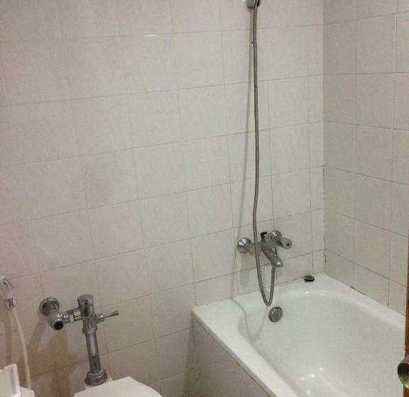 标准三人间, Hatyai Merridian