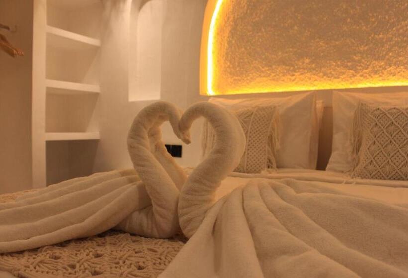 带大床的豪华间, Puja Uluwatu Village