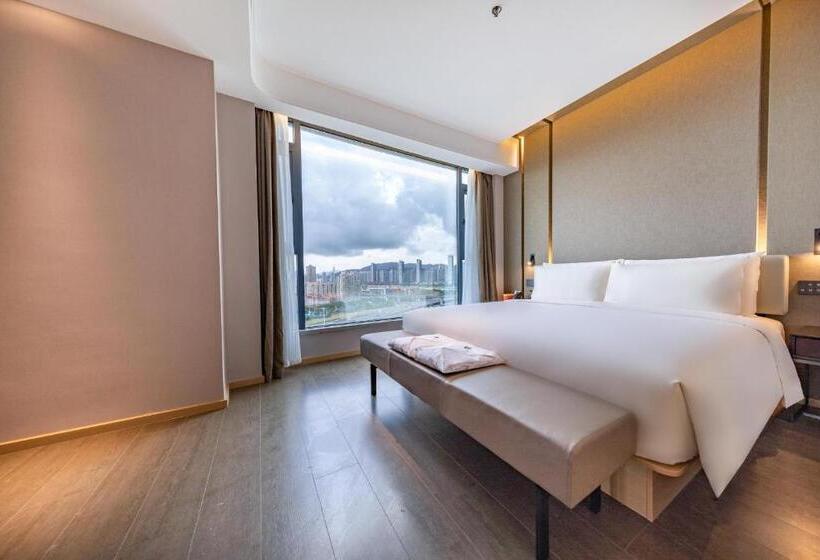 Люкс Премиум, Atour Hotel Zhuhai Gongbei Fuhuali