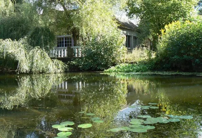 Superior Kolmen Hengen Huone, Chambres D Hôtes Du Moulin Du Vey