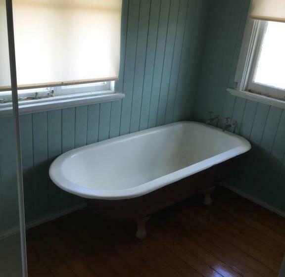 家庭房间共用浴室, Rangemore Estate