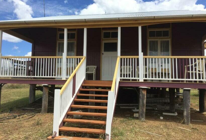 家庭房间共用浴室, Rangemore Estate