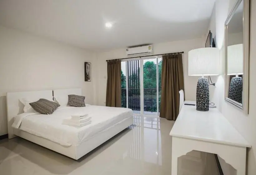اتاق لوکس, Banjanstay