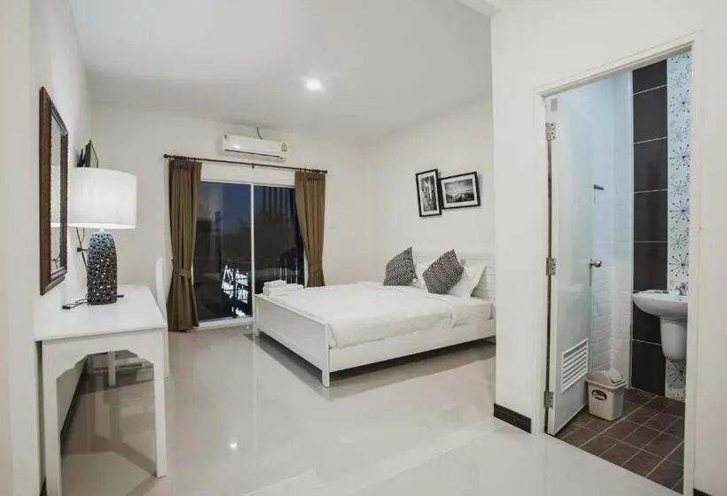 اتاق لوکس, Banjanstay