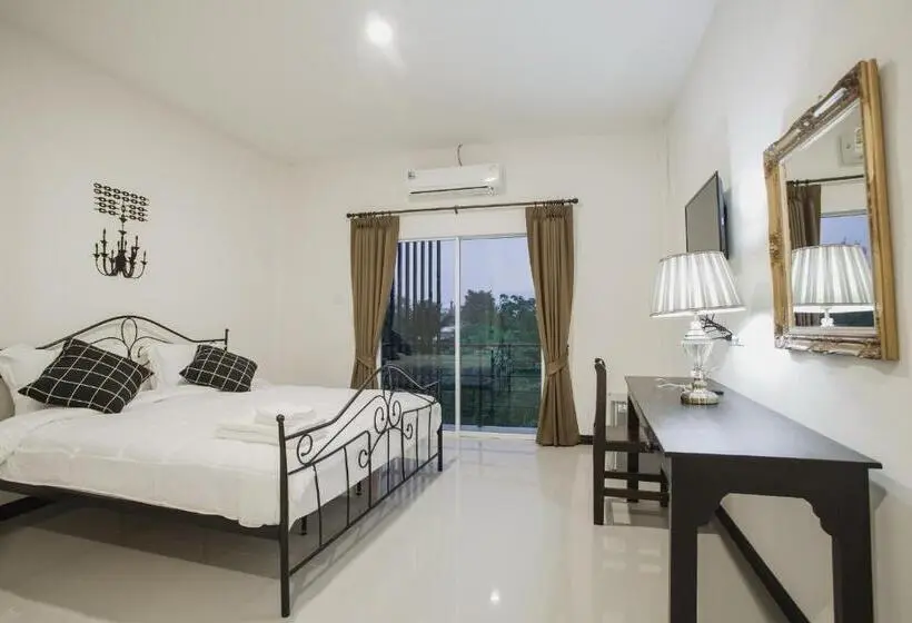 اتاق لوکس, Banjanstay