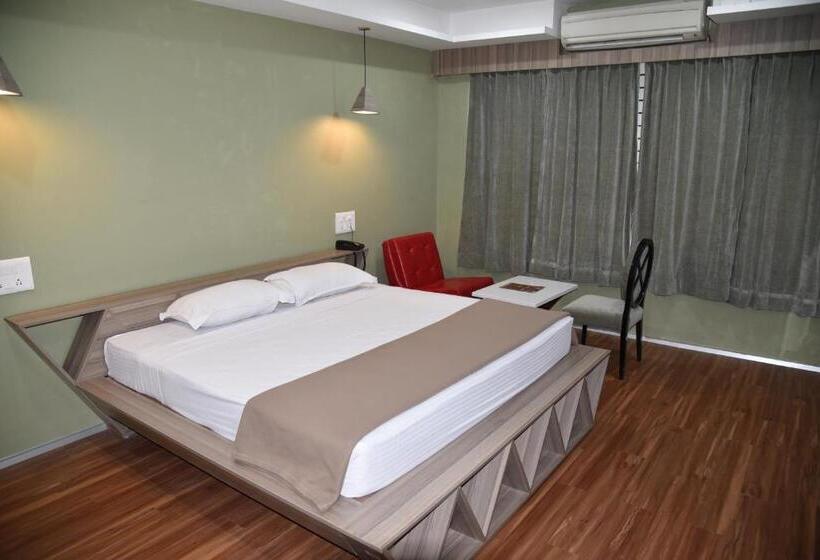 Quarto Superior, Bhimas Paradise