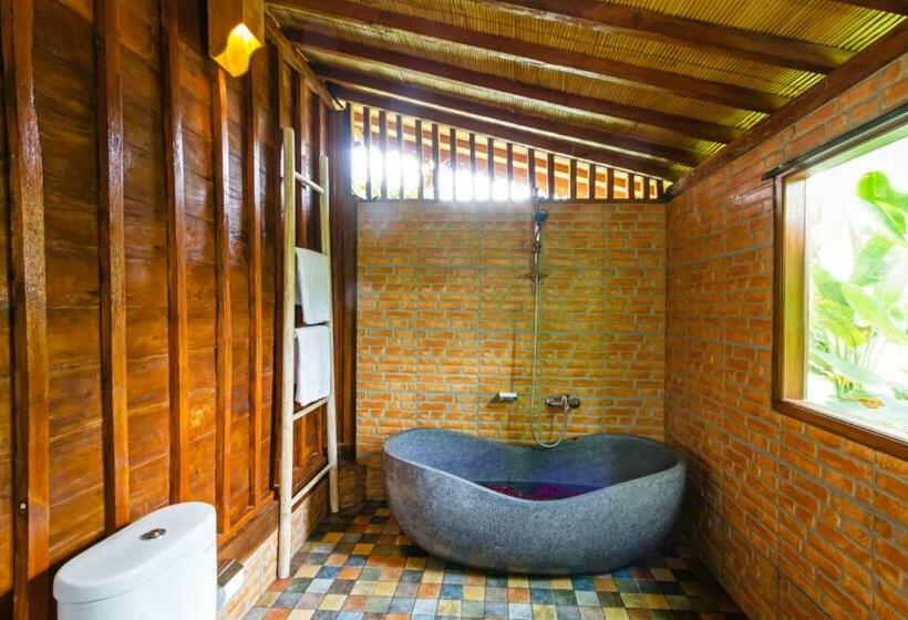 Бунгало Стандарт, Bali Natha Beach Front