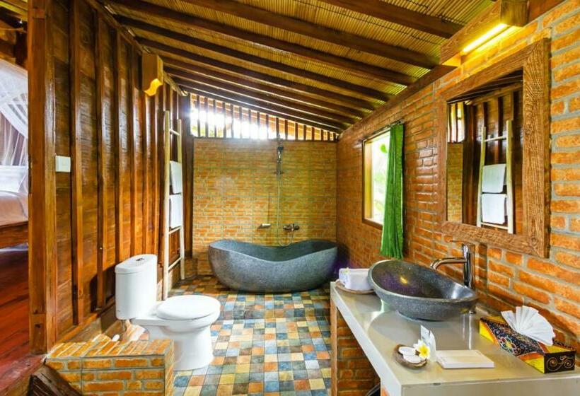 Бунгало Стандарт, Bali Natha Beach Front