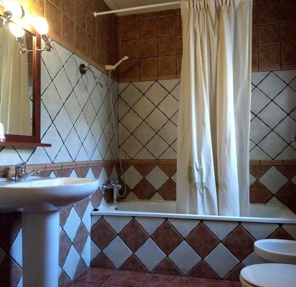Номер Стандарт Трехместный, Hostal Nicol's