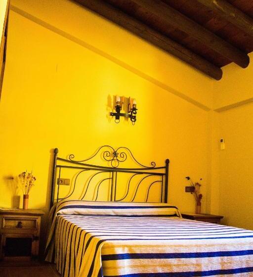 スタンダード４人部屋, Hostal Restaurante Sierra De La Martina