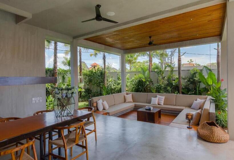 וילה עם 4 חדרי שינה, Zin Berawa Villas & Bungalows