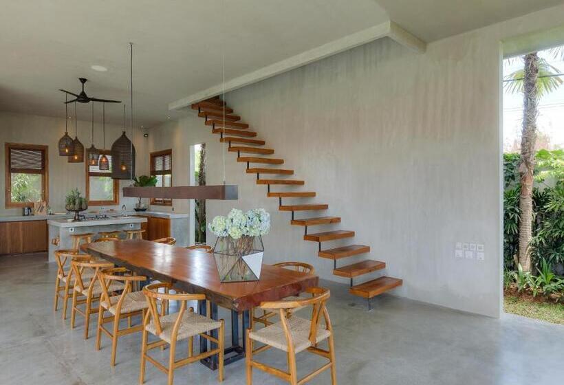 וילה עם 4 חדרי שינה, Zin Berawa Villas & Bungalows