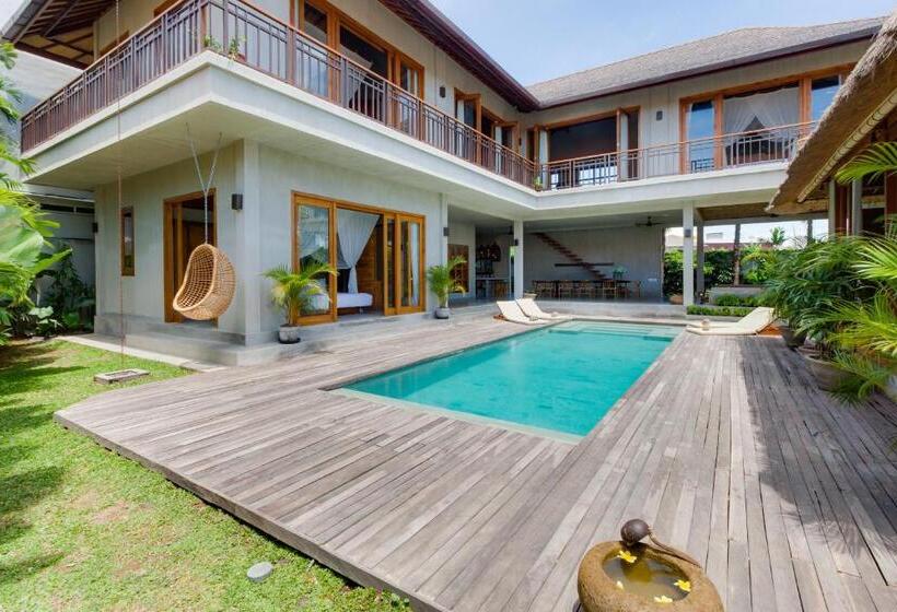 חדר אקזקיוטיב, Zin Berawa Villas & Bungalows