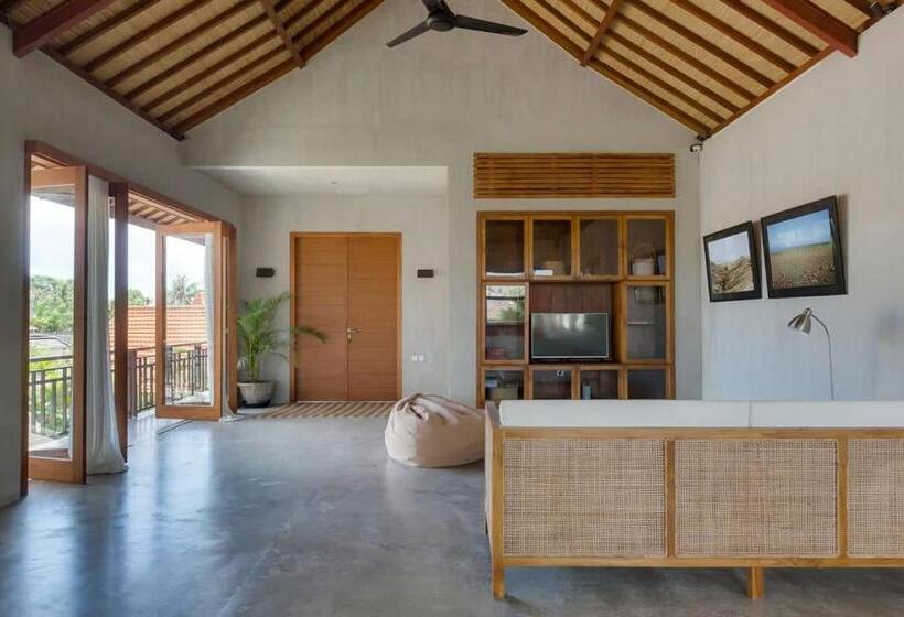 Вилла 4 Спальни, Zin Berawa Villas & Bungalows