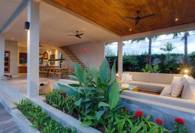 Вилла 4 Спальни, Zin Berawa Villas & Bungalows