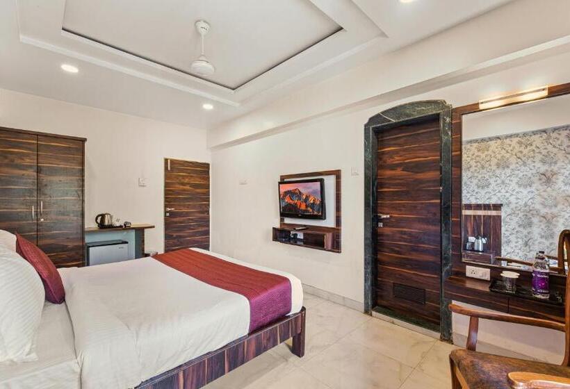 Royalrum, Mayur Retreat & Spa