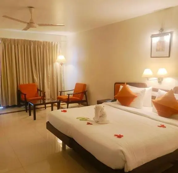 اتاق اساندارد با چشم‌انداز جانبی به دریا, The Travancore Heritage Beach Resort