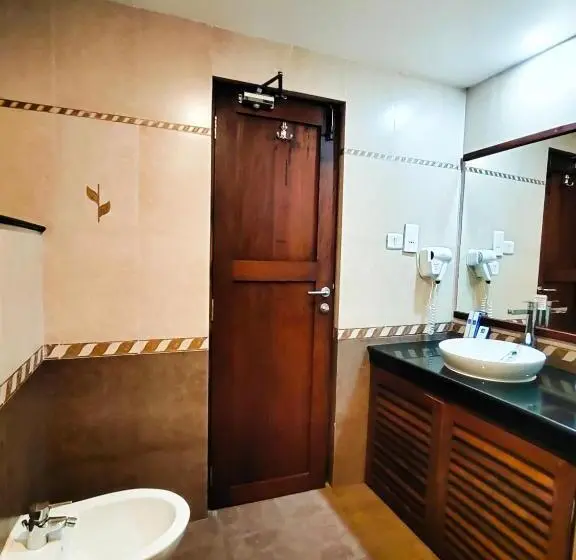 سوئیت پریمیوم, The Travancore Heritage Beach Resort