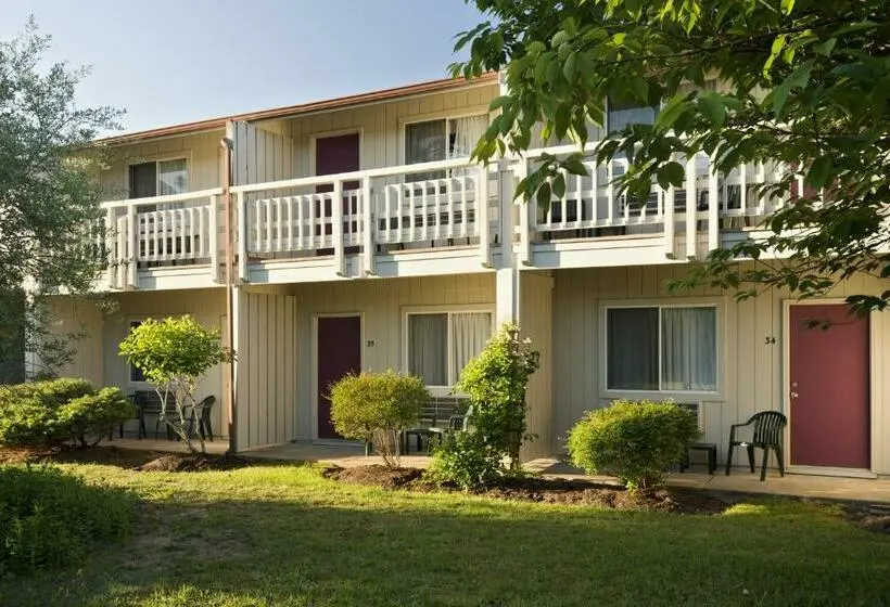 スタンダード４人部屋, Wellfleet Motel & Lodge