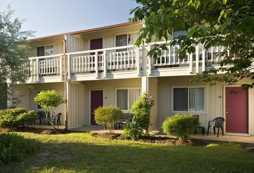 キングサイズベッドのスタンダードルーム, Wellfleet Motel & Lodge