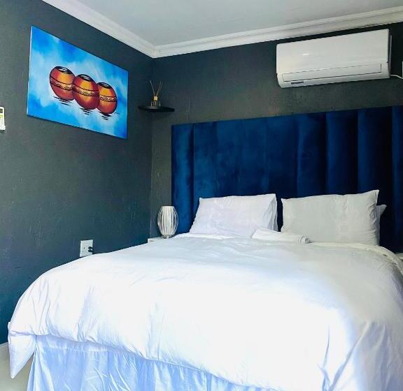 デラックスルーム, Executive Galaxy Guest House Nkowankowa Extension 2