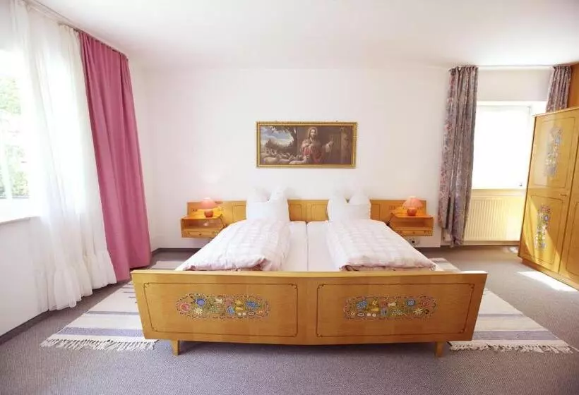 اتاق استاندارد با بالکن, Gästehaus Huber   Traditional Sixties Hostel