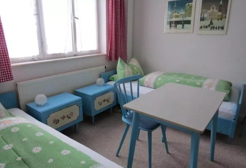 اتاق استاندارد چهار تخته, Gästehaus Huber   Traditional Sixties Hostel