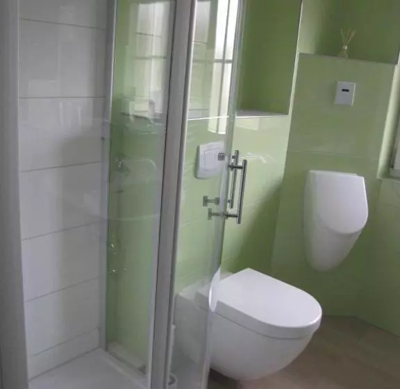 اتاق استاندارد چهار تخته, Gästehaus Huber   Traditional Sixties Hostel