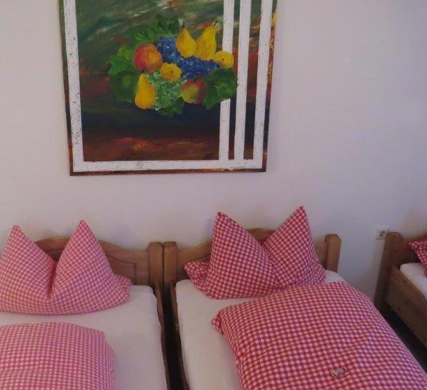 带阳台的三人标准间, Gästehaus Huber   Traditional Sixties Hostel