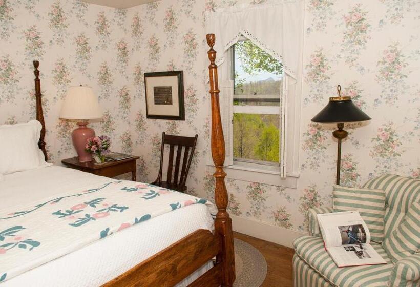 带特大床的标准间, Orchard Inn