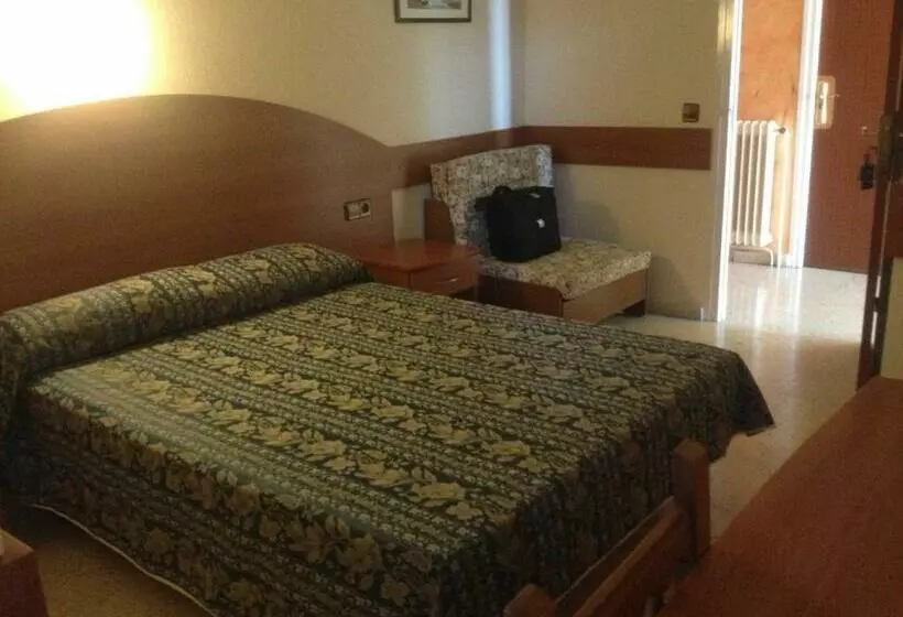 スタンダードトリプルルーム, Hostal Solfina
