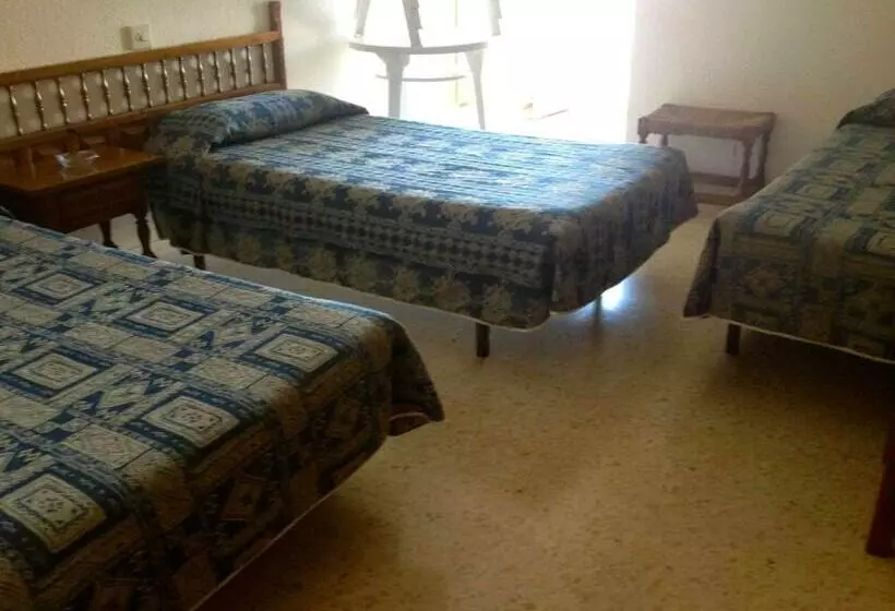 スタンダードトリプルルーム, Hostal Solfina