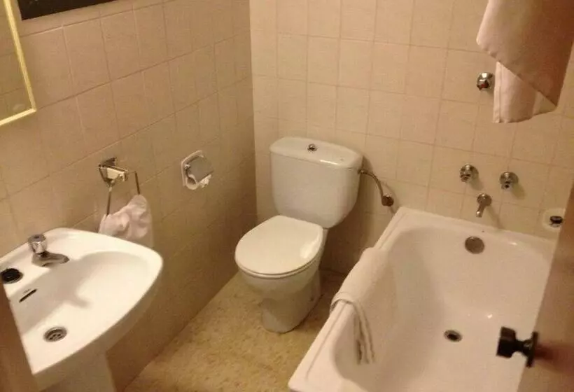 スタンダードトリプルルーム, Hostal Solfina