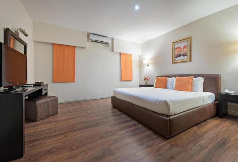스탠다드 룸 킹사이즈 침대, Court Meridian Hotel & Suites